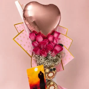 Rosas Fucsia con Globo Corazón y Chocolates