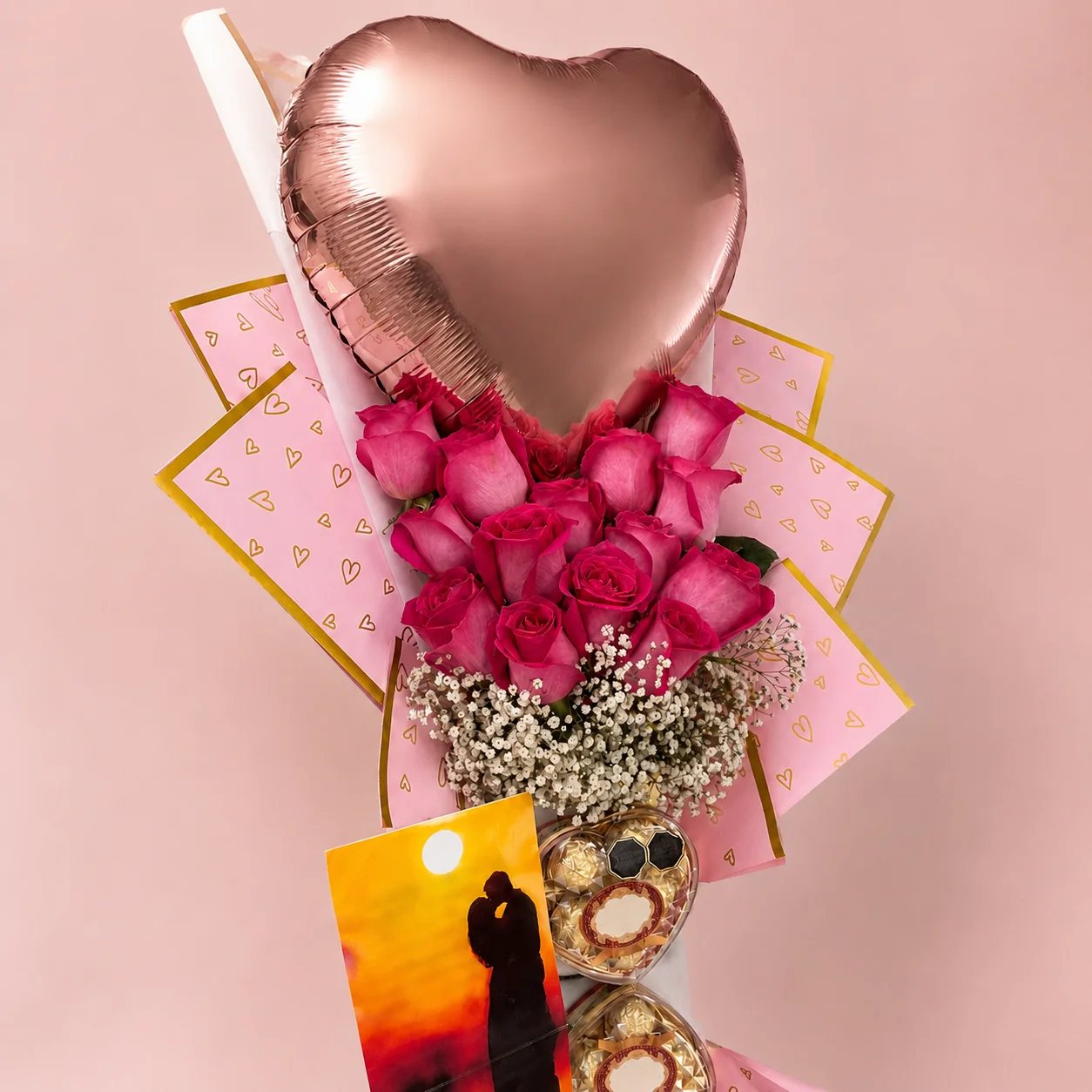REF. 001, Rosas Fucsia con Globo Corazón y Chocolates
