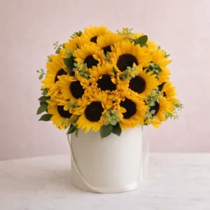 Sombrerera Blanca Desbordada de Girasoles