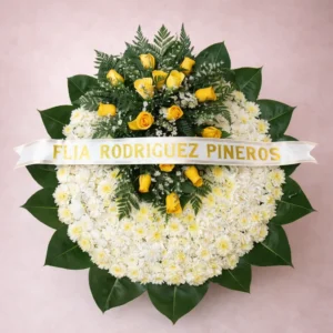 Corona Fúnebre con Rosas Amarillas y Cinta Personalizada