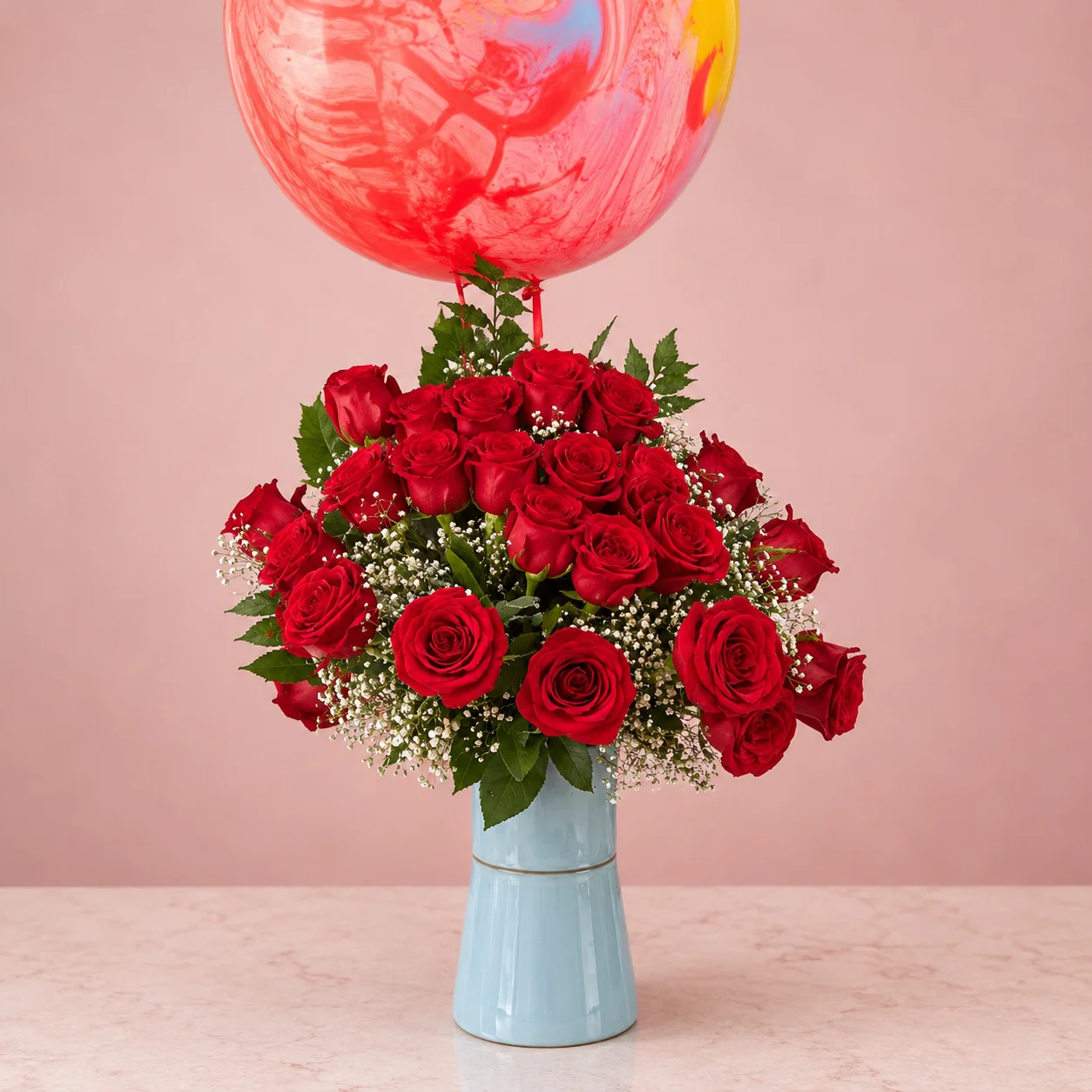 REF. 009, Jarrón de Rosas Rojas con Globo Burbuja